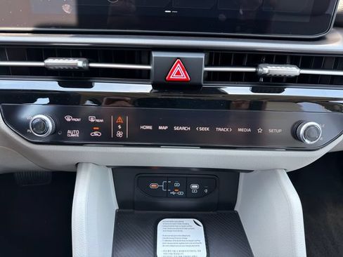 New 2026 Kia Sportage EX w/ EX Panorama Roof Package FWD image 14