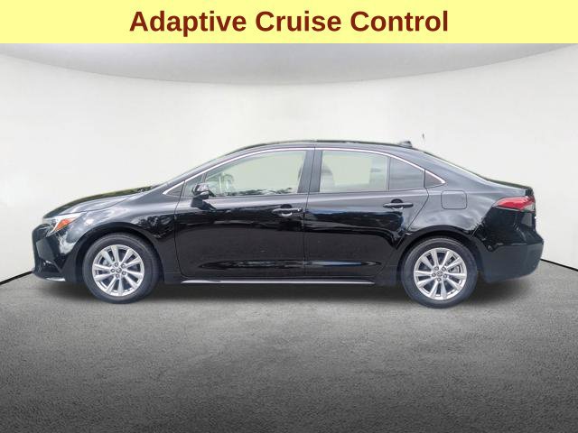Used 2025 Toyota Corolla XLE FWD image 9