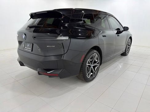 Certified 2025 BMW iX xDrive50 AWD/4WD image 5