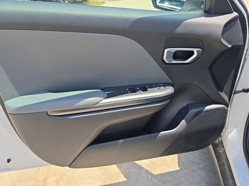 New 2026 Kia K4 FWD image 17
