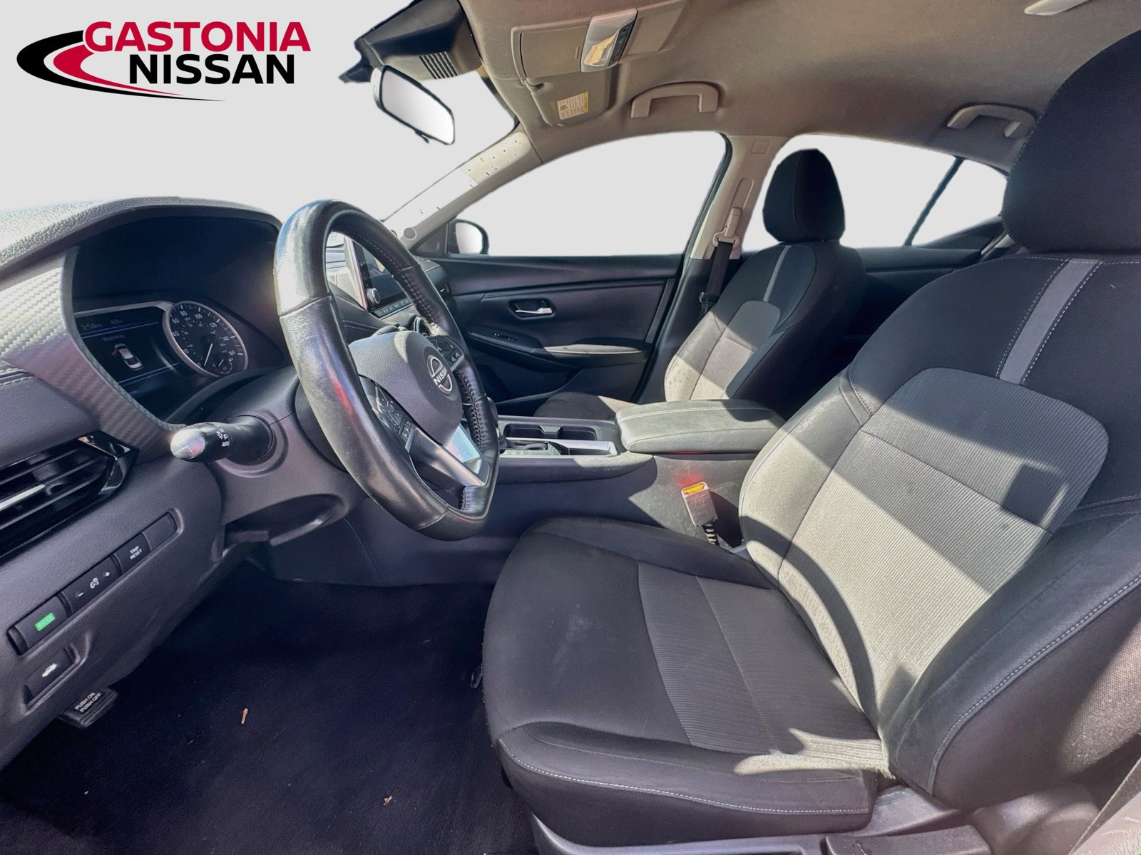 Used 2025 Nissan Sentra SV w/ All-Weather Package FWD image 27