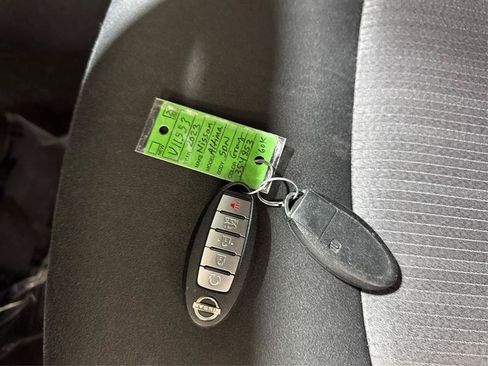 Used 2023 Nissan Altima 2.5 SV FWD image 28