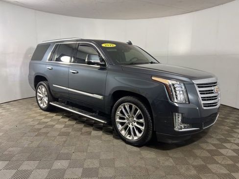 Used 2019 Cadillac Escalade Platinum image 7