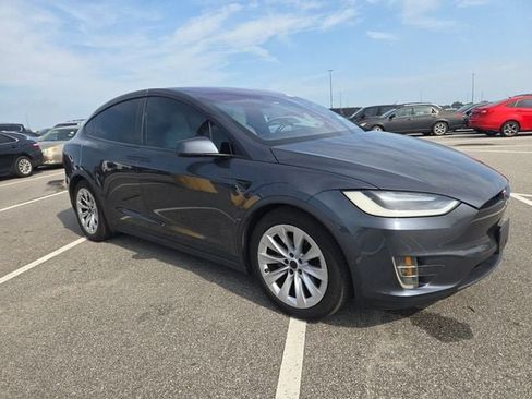 Used 2016 Tesla Model X 75D AWD/4WD image 5