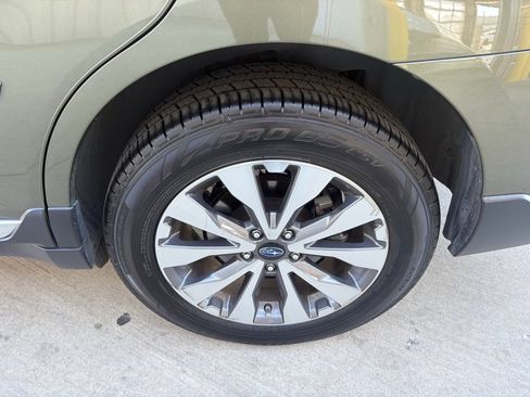 Used 2018 Subaru Outback 3.6R Touring w/ Popular Package #3 image 34