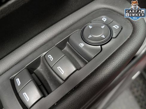 Used 2022 GMC Terrain SLT w/ Infotainment Package II AWD/4WD image 10