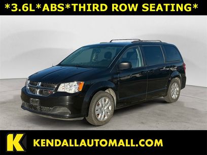 Used 2018 Dodge Grand Caravan SE w/ UConnect Hands-Free Group