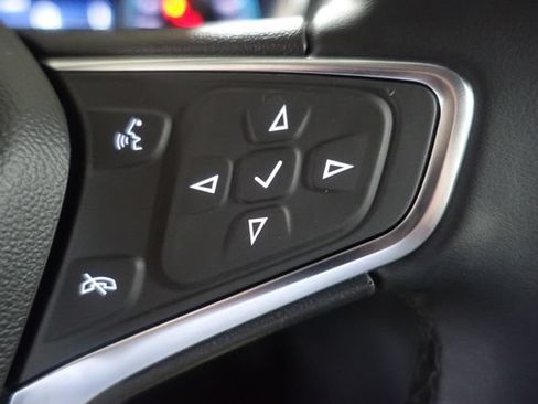 Used 2024 Chevrolet Equinox LT FWD image 14
