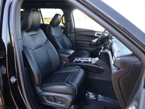 Used 2021 Ford Explorer ST w/ Equipment Group 401A AWD/4WD image 27