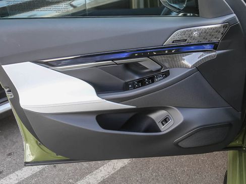 New 2026 BMW M5 Touring image 17