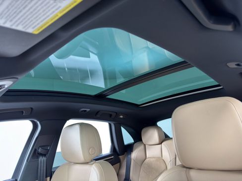 Used 2021 Porsche Macan image 12