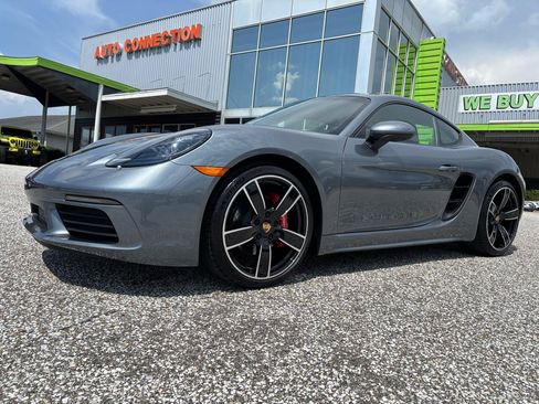 Used 2025 Porsche 718 Cayman S w/ Premium Package RWD image 38