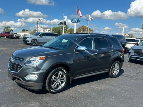 Used 2017 Chevrolet Equinox Premier w/ Enhanced Convenience Package FWD image 2
