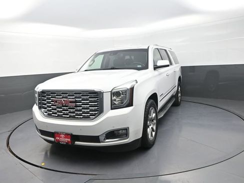 Used 2019 GMC Yukon XL Denali image 37