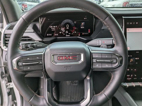 Used 2024 GMC Acadia AT4 AWD/4WD image 28