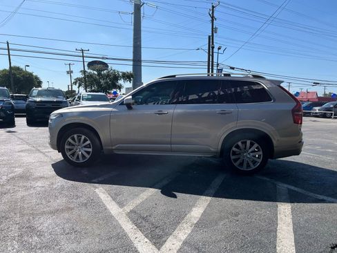 Used 2016 Volvo XC90 T6 Momentum w/ Momentum Plus Package AWD/4WD image 3