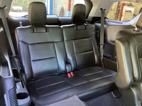 Used 2021 Ford Explorer XLT w/ Equipment Group 202A image 45