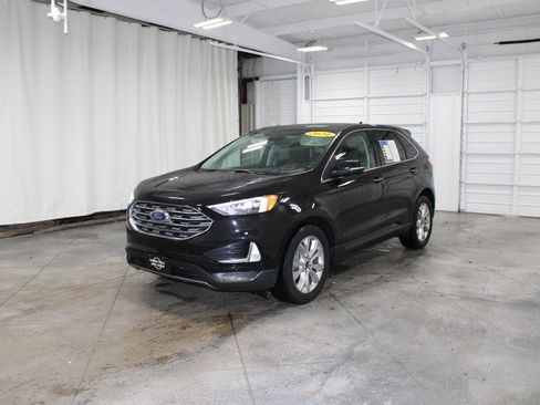 Used 2024 Ford Edge Titanium image 4