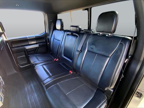 Used 2019 Ford F150 Lariat w/ Equipment Group 502A Luxury AWD/4WD image 21