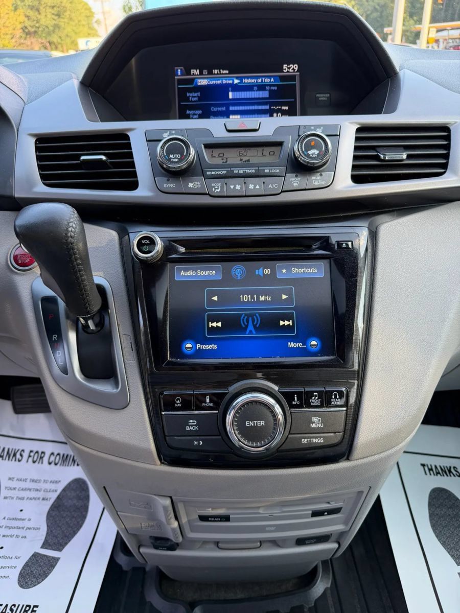 Used 2016 Honda Odyssey Touring image 14