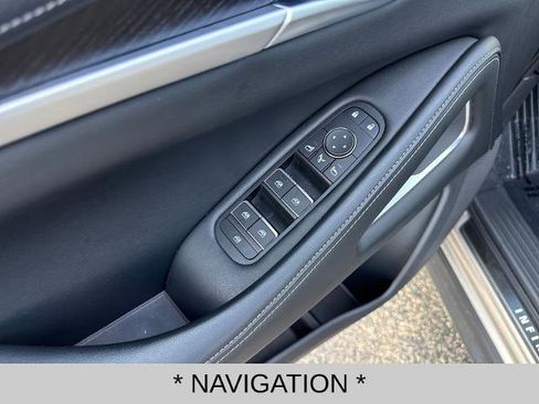 Certified 2025 INFINITI QX60 Sensory image 11