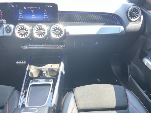 Used 2024 Mercedes-Benz GLB 250 image 13