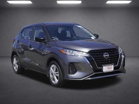 Used 2024 Nissan Kicks S FWD image 2