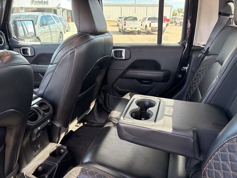 Used 2023 Jeep Gladiator Overland image 26