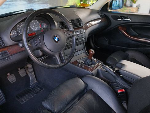 Used 2002 BMW 325Ci Coupe RWD image 16