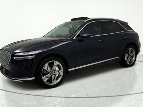 Used 2025 Genesis Electrified GV70 w/ Prestige Package AWD/4WD image 5
