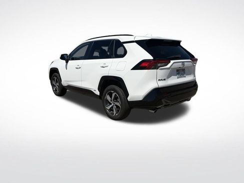 Used 2025 Toyota RAV4 SE AWD/4WD image 3