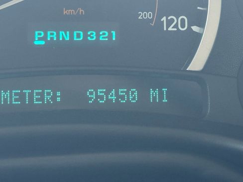 Used 2005 HUMMER H2 SUT w/ Preferred Equipment Group AWD/4WD image 15