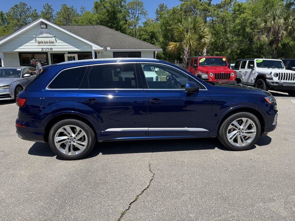 Used 2020 Audi Q7 3.0T Premium Plus w/ Premium Plus Package AWD/4WD image 4