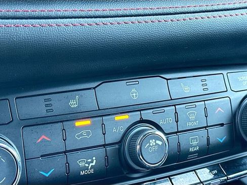 Used 2025 Dodge Durango GT w/ Blacktop Package image 20