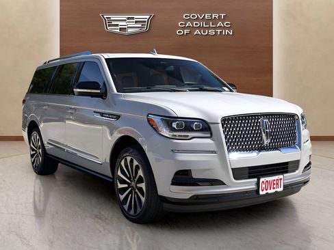Used 2022 Lincoln Navigator L Reserve AWD/4WD image 6