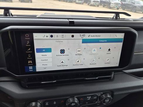 New 2026 Jeep Gladiator Sport AWD/4WD image 19
