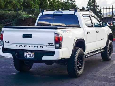 Used 2022 Toyota Tacoma TRD Off-Road image 7