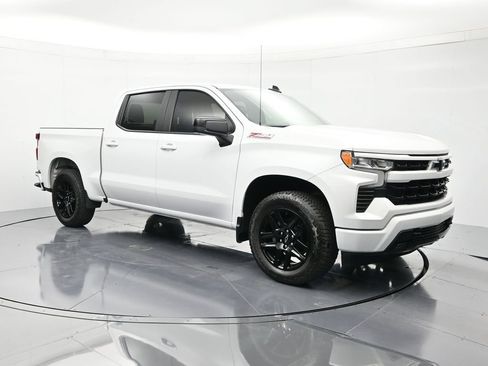 Used 2022 Chevrolet Silverado 1500 RST w/ Z71 Off-Road Package image 3