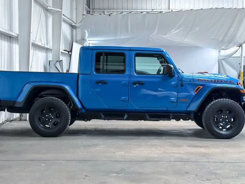 Used 2023 Jeep Gladiator Mojave w/ LED Lighting Group AWD/4WD image 8