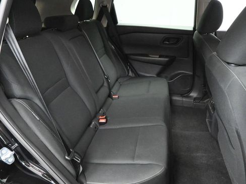 Used 2024 Nissan Rogue S image 12