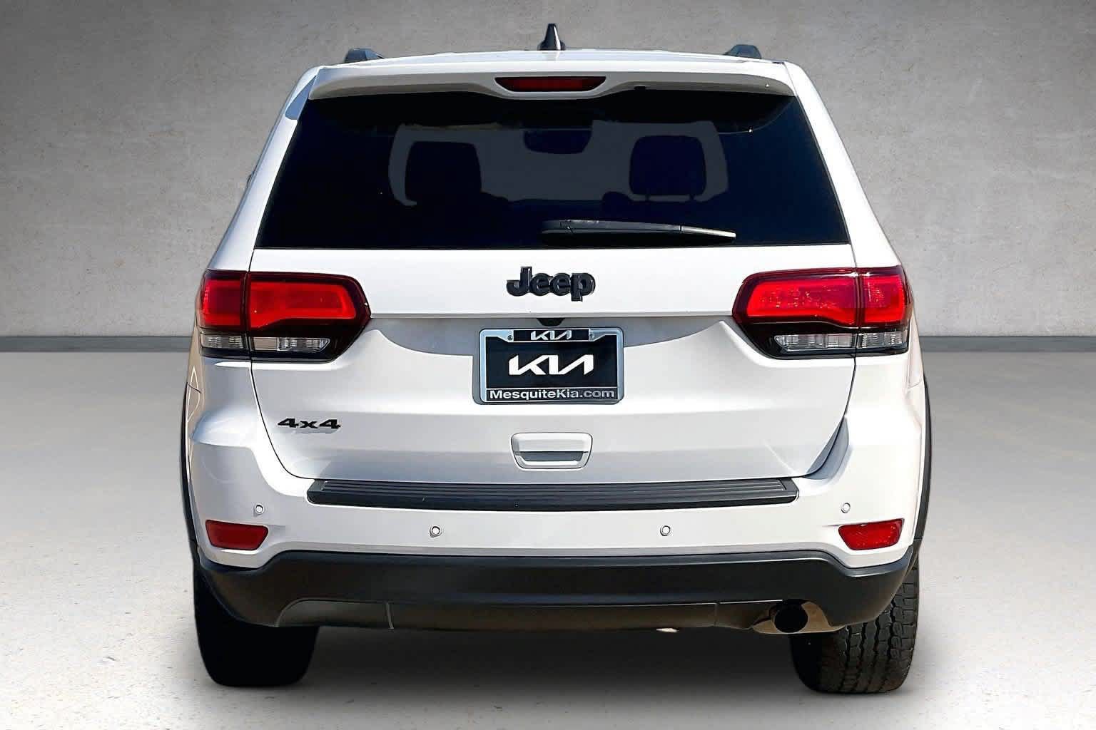 Used 2021 Jeep Grand Cherokee Freedom Edition AWD/4WD image 5