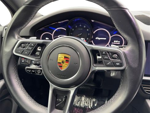 Used 2022 Porsche Cayenne image 56
