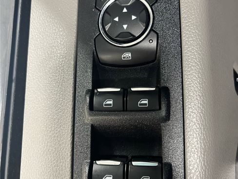 Used 2020 Ford F150 XLT w/ Equipment Group 302A Luxury AWD/4WD image 19