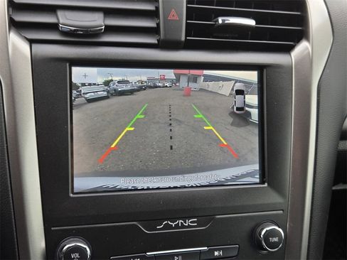 Used 2020 Ford Fusion SEL image 16