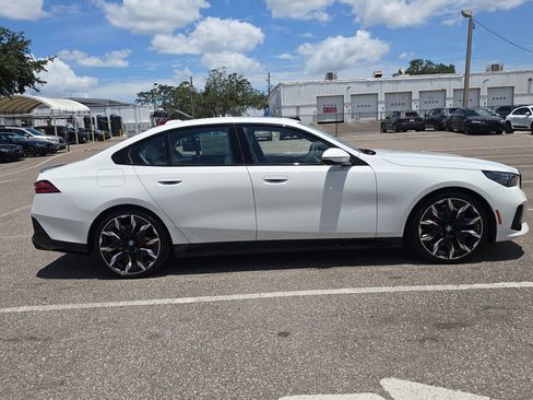 New 2026 BMW 530i xDrive w/ M Sport Package image 4