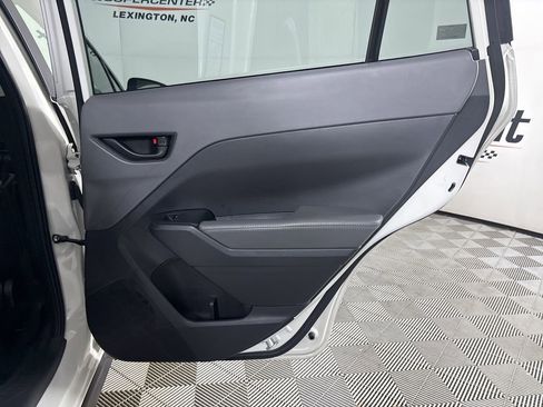 Used 2024 Subaru Crosstrek 2.0i Premium image 24