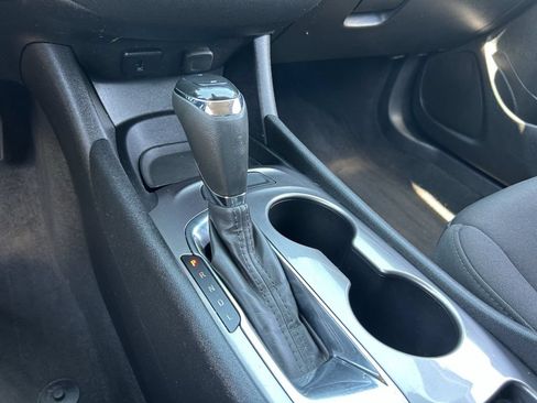 Used 2018 Chevrolet Malibu LS FWD image 30