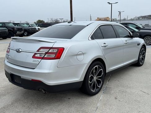 Used 2017 Ford Taurus SHO image 3