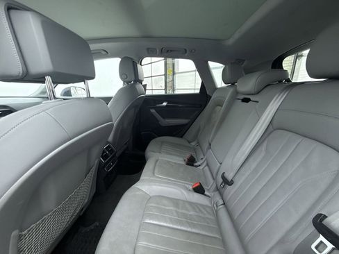 Used 2018 Audi Q5 Prestige w/ Prestige Package image 25