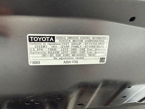 Certified 2022 Toyota RAV4 SE w/ Convenience Package AWD/4WD image 37